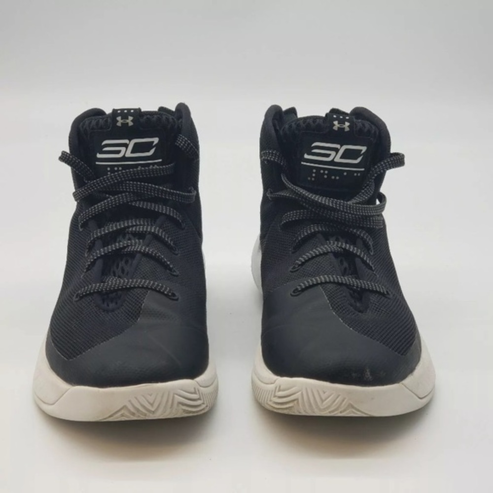 Under Armour Wardell Sc Boy’s Basketball Athletic shoes Size 5.5Y #1295998-001 - Picture 3 of 12